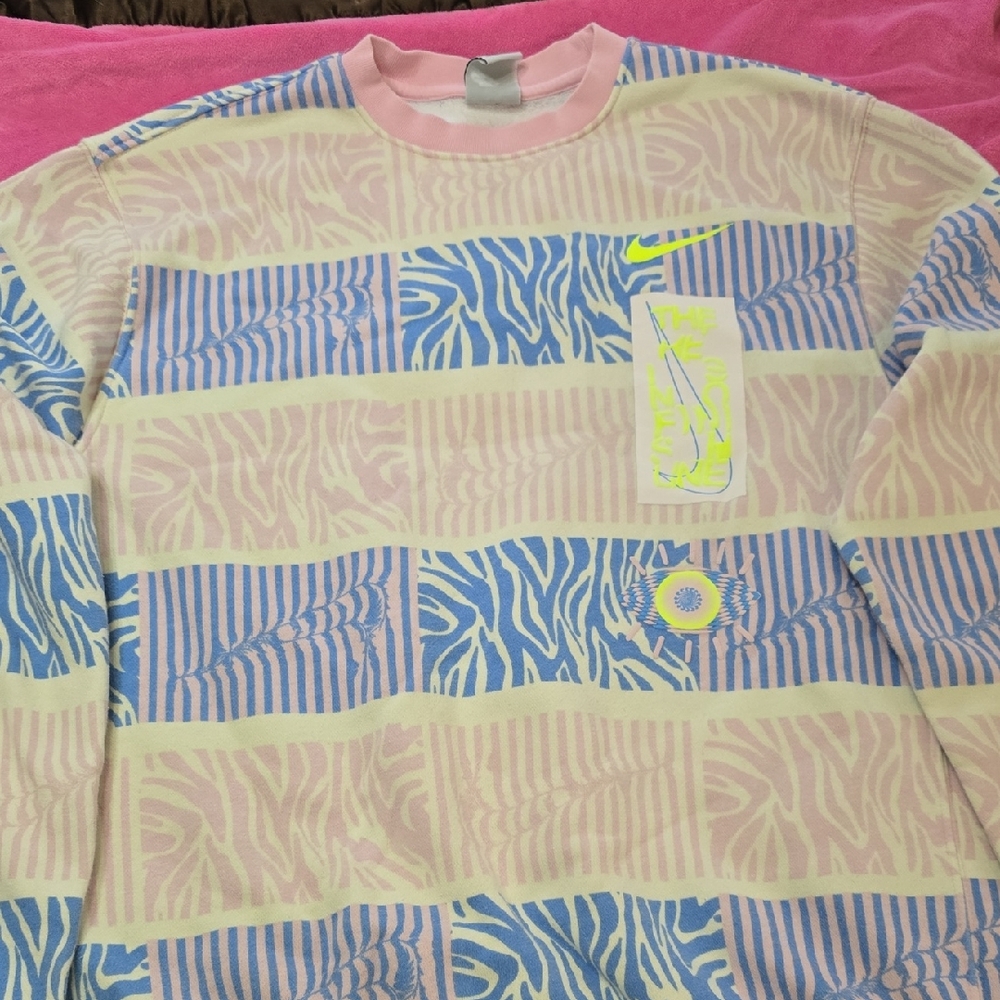 Nike Pink and Blue Patterned Sweatshirt